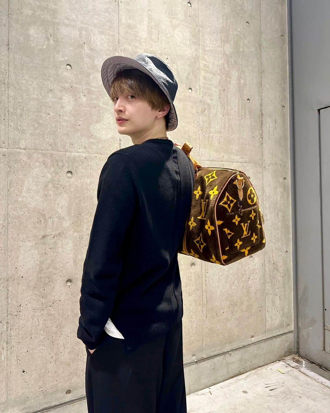 玉森裕太さんのインスタグラム写真 - (玉森裕太Instagram)「⁡ Thank you FUKUOKA!!  knit：@rickowensonline pants：original shoes：@celine hat：@louisvuitton glasses：@eyevan_official bag：@louisvuitton accessory：@cartier  #たまコーデ #fashion」10月27日 20時15分 - yuta_tamamori_kmf2