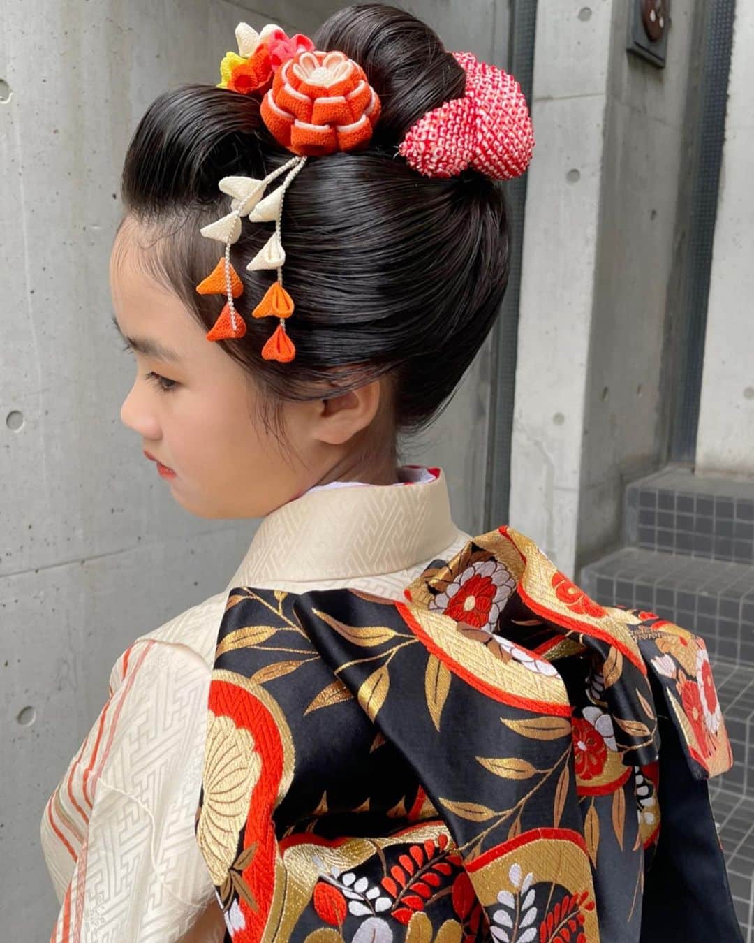 河野麻里のインスタグラム：「・ ・ 七五三  7歳  かわいい❤️ ・ ・ #マリhair #七五三ヘア #浜松市」
