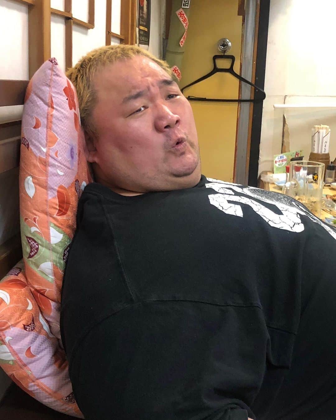浜亮太のインスタグラム：「前橋【どすこいうどん浜ちゃん】に御来店頂き有り難うございました！ 10/28(土)は！  昼11:30〜14:00 のみの営業です！ (うどんがなくなり次第終了)  宜しくお願い致します🤲  #浜亮太  #前橋  #どすこいうどん浜ちゃん  #手打ちうどん」