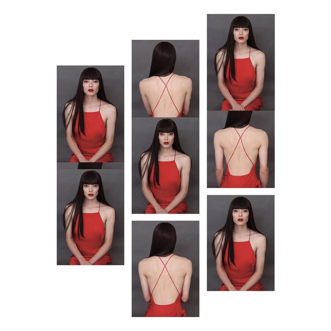 タカハシシンノスケのインスタグラム：「初の写真集が出ます！ 「夢の話」 （文・タカハシシンノスケ 写真・須藤絢乃）  「夢の話」はタカハシシンノスケの自身、初となる写真集です。彼自身の日課である夢日記より5 篇の物語を引用し、夢の登場人物を自らが写真作品の中で演じています。兼ねてよりコラボレーションを熱望していた写真家・須藤絢乃とタッグを組み、彼の夢の世界を具現化させました。タカハシシンノスケの書き下ろし文章5篇と、須藤絢乃撮影による写真作品で構成された1冊です。  10/28〜11/3まで https://ayanosudo.thebase.in/にて受注販売します。 そして「夢の話」関連グッズと 私が表紙を務める 須藤絢乃 写真集「VITA MACHINICALIS」ヰタ・マキニカリスも同時発売します！ 同じ期間で受注販売です！  加えて、恵比寿「ナディッフ アパート・NADiff a/p/a/r/t」 nadiff.com/?page_id=152 にて 11/21~26の期間、ポスター写真の展示と販売を行います！ 在廊やトークイベントも予定してます。  今やりたいこと全部詰め込んで 須藤絢乃さんと作り上げた 渾身の写真集です！ ぜひ、見て知って手に取って来て欲しい！  #タカハシシンノスケの夢の話 #ヰタマキニカリス #須藤絢乃」