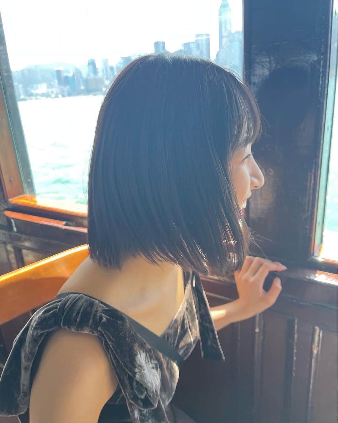 小野瑞歩さんのインスタグラム写真 - (小野瑞歩Instagram)「🇭🇰  海外公演の思い出②  ライブ前に観光できた🎡 7枚目の豚肉がおいしすぎて大人気だった🐷🐷  #つばきファクトリー #香港 #hongkong」10月27日 20時55分 - mizuho_ono.official