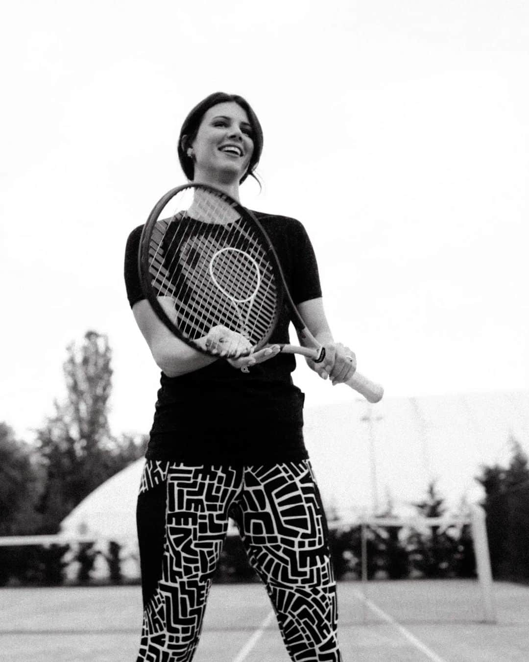 ツベタナ・ピロンコバのインスタグラム：「Black&White 🖤 #photography #tennislifestyle」