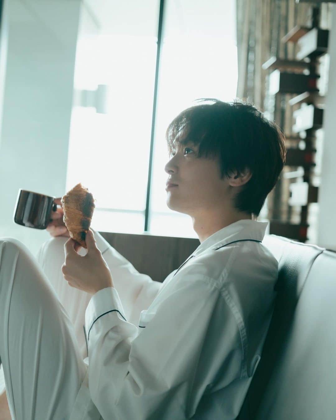 金子隼也さんのインスタグラム写真 - (金子隼也Instagram)「. パン🍞or白米🍚 どっち派！？！？  photo by @matsui_photo」10月27日 21時04分 - shunya_kaneko