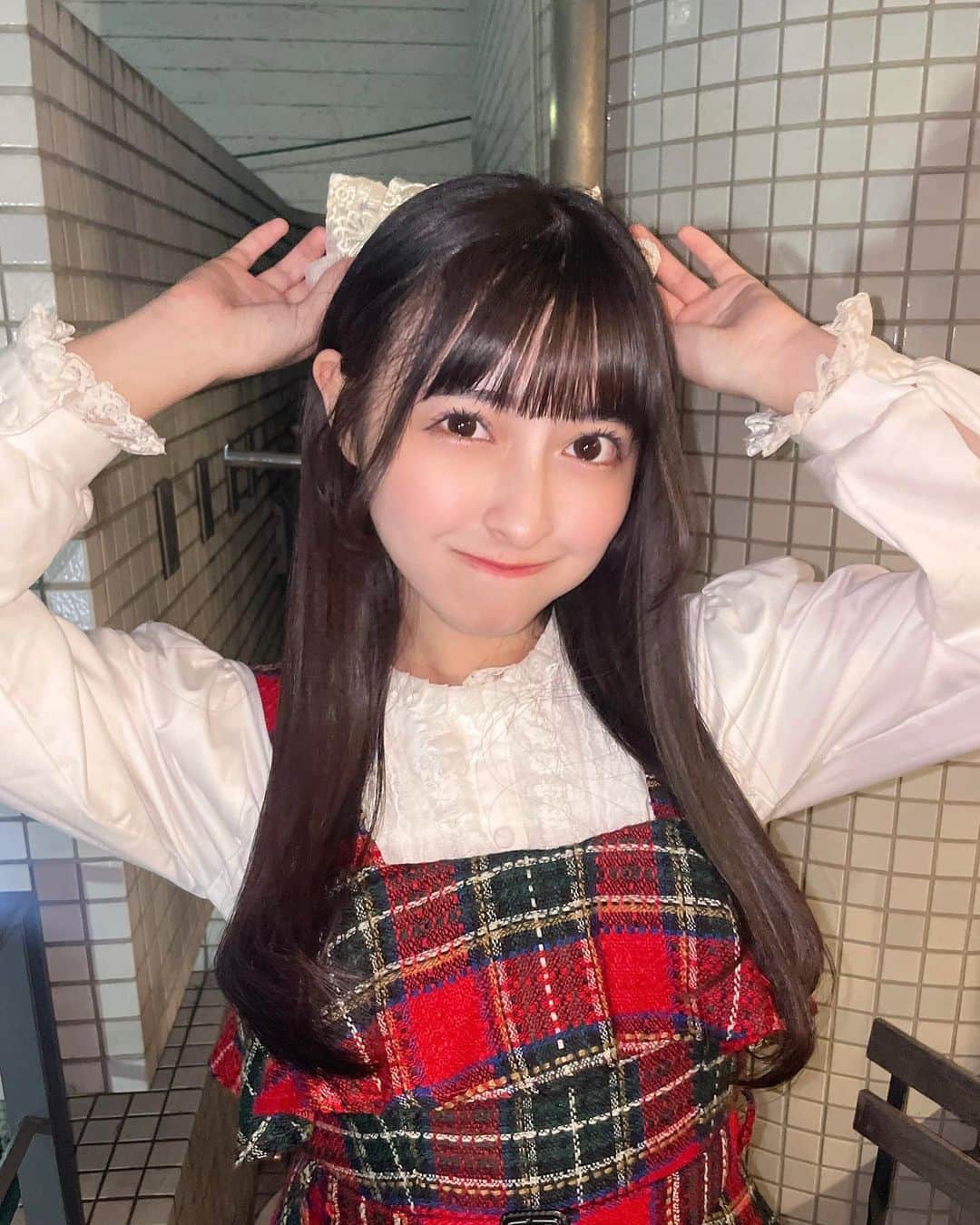 のインスタグラム：「つきねいろ！❤️𓂃 𓈒 赤色のお洋服好きです☺️♡ 皆が着てくれるのも好き」