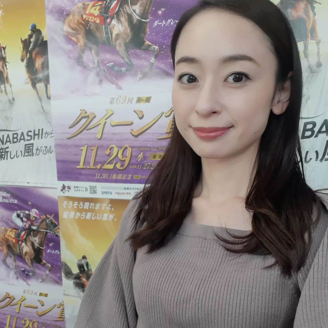 瞳ゆゆさんのインスタグラム写真 - (瞳ゆゆInstagram)「今日は、船橋競馬のパドック中継でした🐴  毎回、新馬戦ばっかりやってる気がする😂 でも、その子の個性が、パドックから丸分かりで可愛いです🐴🥕  #船橋競馬場 #競馬 #パドック解説 #アナウンサー #宝塚og」10月27日 20時57分 - yuyu_hitomi