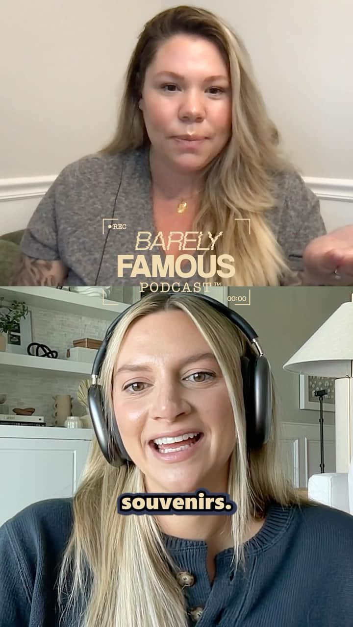 カイリン・ローリーのインスタグラム：「Nothing like souvenirs from vacation, right @allisonkuch ? 😅🥰 listen to the latest episode of #barelyfamous wherever you get your pods, or watch the episode! 🔗 in my bio!」