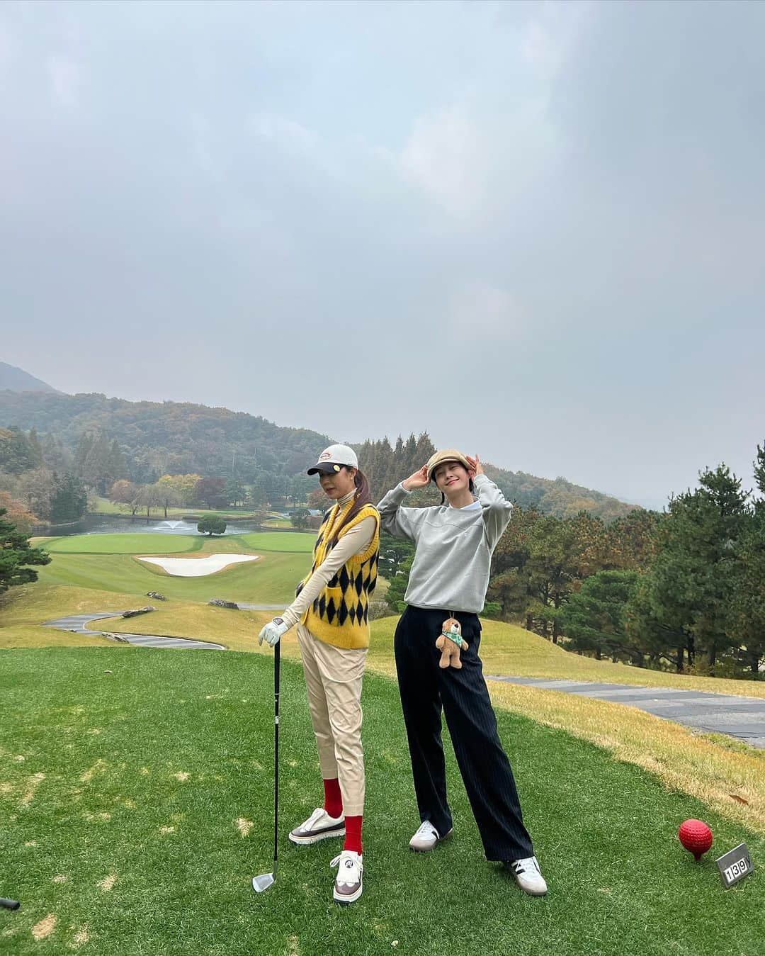 イ・ヒョニさんのインスタグラム写真 - (イ・ヒョニInstagram)「오랜만에 콧바람 쐬고 왔어요~⛳️」10月27日 21時01分 - lee.hyunyi