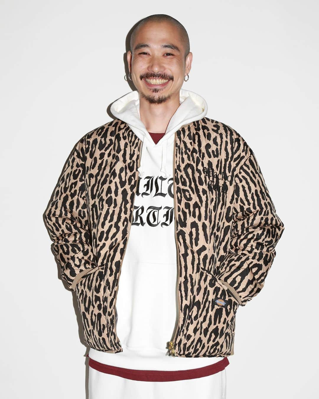 ディッキーズさんのインスタグラム写真 - (ディッキーズInstagram)「DICKIES x WACKO MARIA   QUILTED JACKET | LEOPARD QUILTED JACKET ディッキーズオリジナルのキルティングジャケットのパターンをWACKO MARIAオリジナルのパターンに変更。 WACKO MARIAオリジナルのレオパード柄をプリントしたタイプと無地2色の計3色展開。  発売・取り扱い情報  10月28日(土) WACKO MARIA取り扱い店舗 ディッキーズ公式オンラインショップ → dickies.jp ディッキーズららぽーと横浜 ディッキーズ大阪梅田HEP FIVE  #Dickies #ディッキーズ #WackoMaria #GuiltyParties」10月27日 21時01分 - dickies_jp