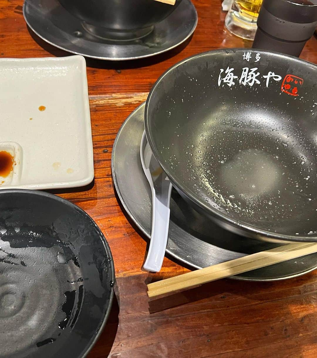 阿部未歩さんのインスタグラム写真 - (阿部未歩Instagram)「10分で完食  #博多ラーメン #西新グルメ #海豚や #ラーメン #替え玉 #パチスロ #福岡 #ホープダイエット」10月27日 21時12分 - abemiho0110