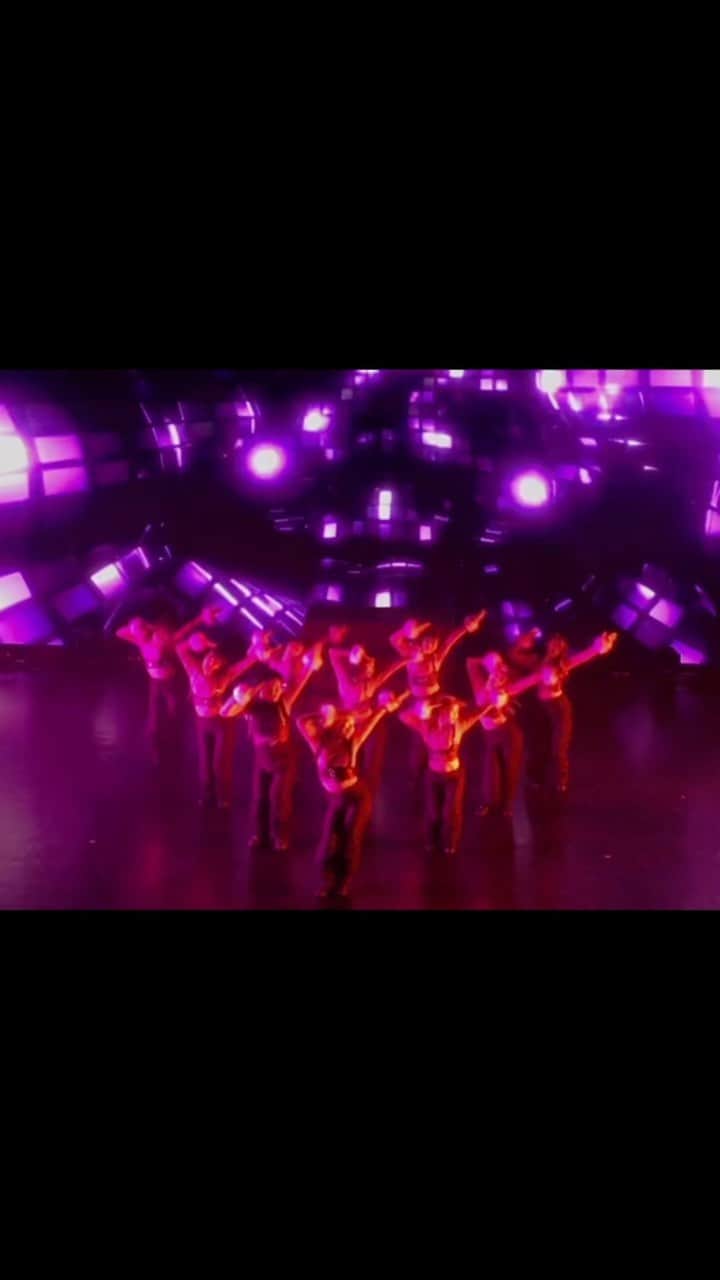 花岡なつみのインスタグラム：「❤︎❤︎❤︎  DDU-DU DDU-DU -remix- / @blackpinkofficial  choreo by @natsumi_hanaoka   guest  @i___lena 🦋💖 @kakuma0418 🐻‍❄️💖  多分私の作ってる中で一番早い振り🥵💖 NextinDanceメンバーver. でお届け💟  #このナンバー世界一疲れるみたいで  #多分皆んなは2度と踊ってくれない」