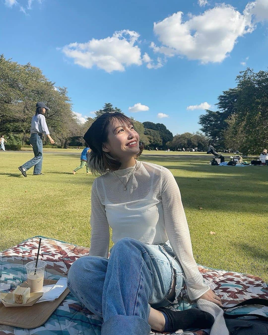 中西悠綺さんのインスタグラム写真 - (中西悠綺Instagram)「ピクニック🧺🌼 玉子サンド美味しかったなぁ〜！  一起去野餐吧〜🤭 新宿御苑很大而且風景很美哦✨  #新宿御苑 #ピクニック #野餐」10月27日 21時09分 - nakanishi_yuuki