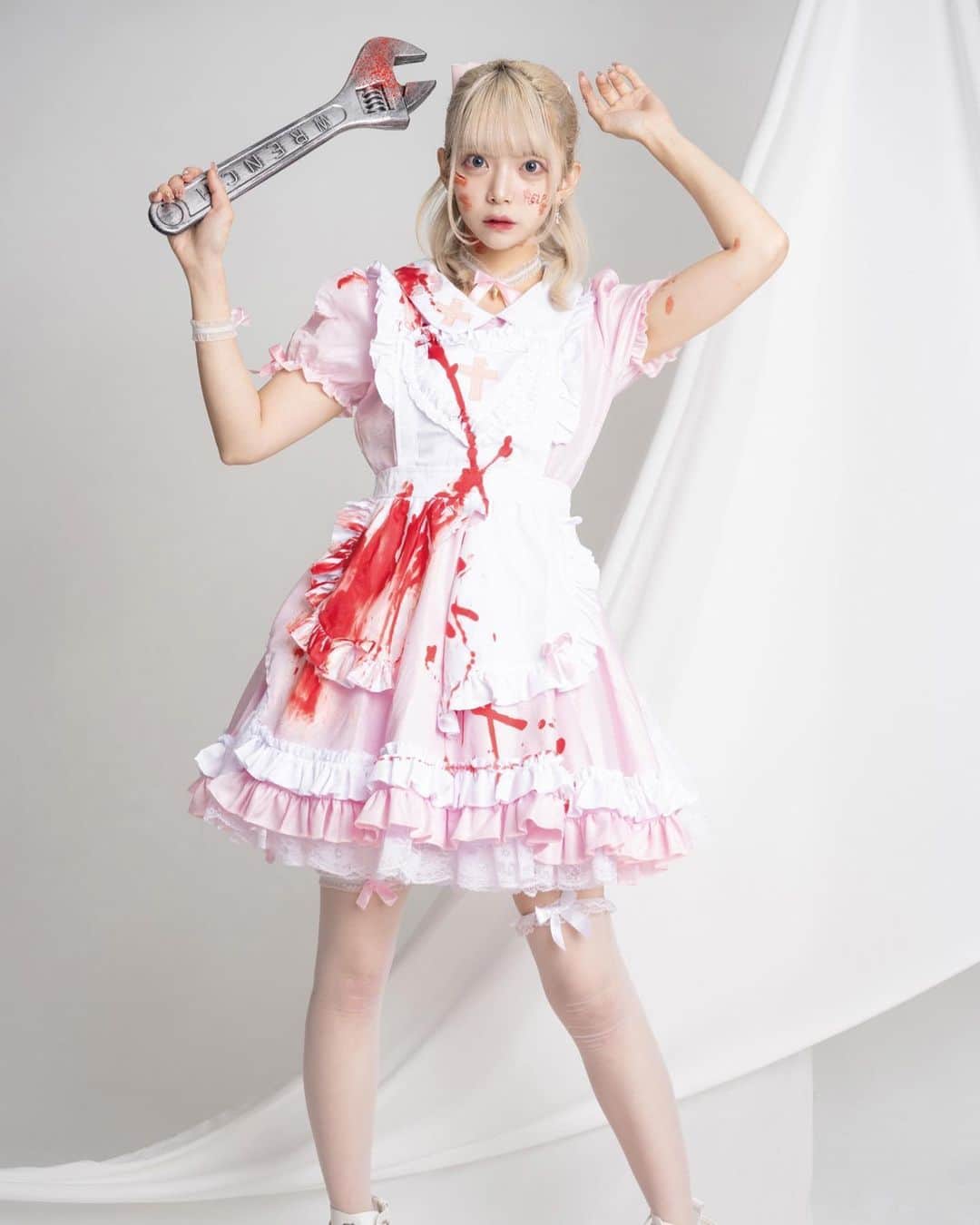 星れいらのインスタグラム：「💉💚💊  Photo by:箕野就介  #リリバリ #ハロウィン #星れいら #idol」