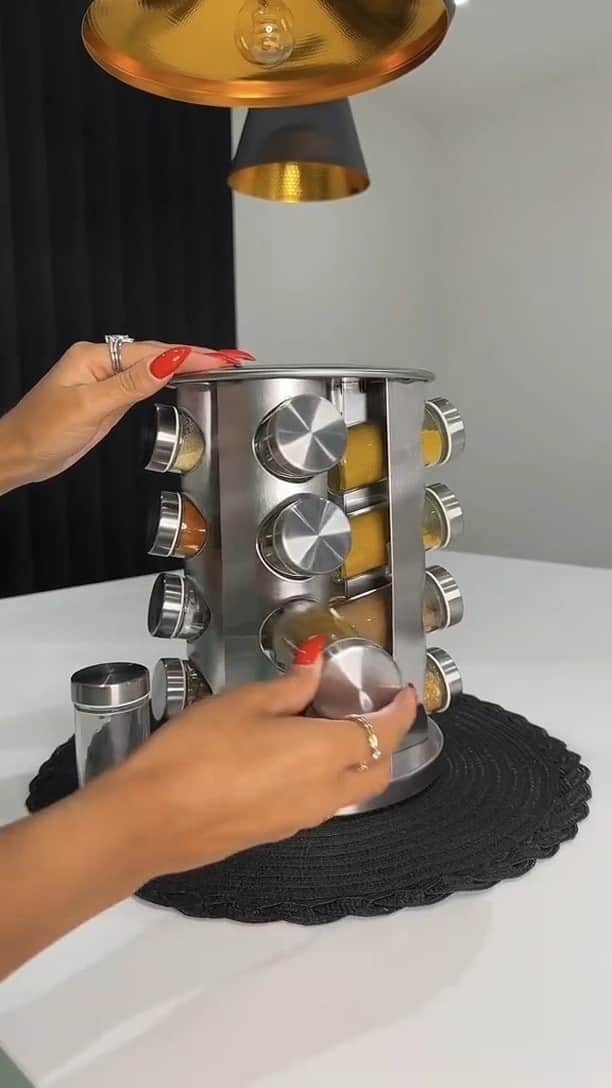 SHEINのインスタグラム：「On today’s menu: kitchen must-haves that instantly upgrade your space ☕ 🧂 @tifany_fit  🔎 18448918 19331778 13125791 18746724  #SHEIN #SHEINforAll #SHEINstyle #fashion #chic #saveinstyle」