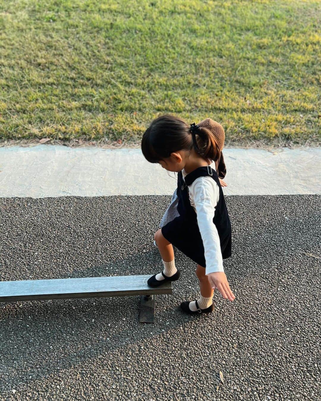 菅谷梨沙子さんのインスタグラム写真 - (菅谷梨沙子Instagram)「夕方散歩🌱 今週もおつかれさまでした！」10月27日 21時25分 - risako_sugaya