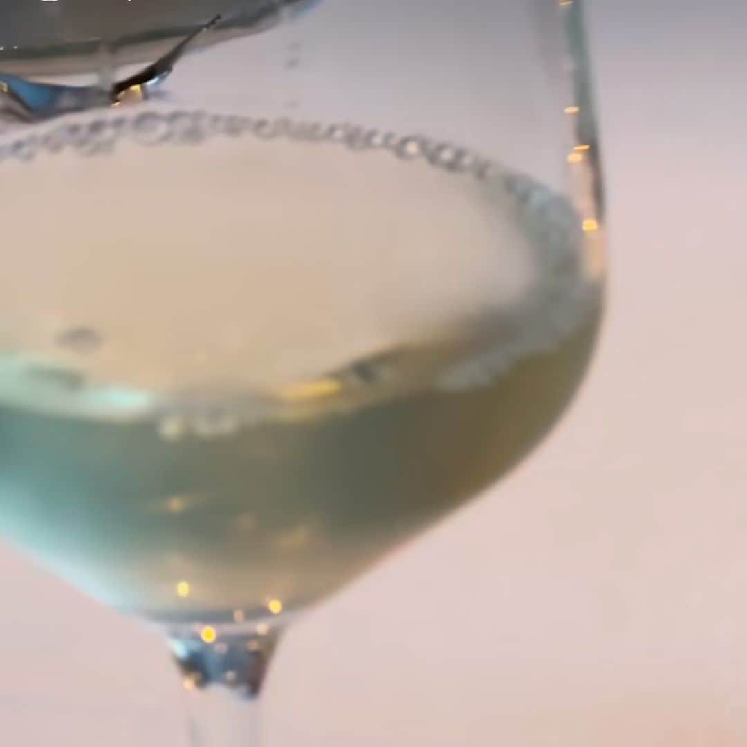 夢花のインスタグラム：「🥂」