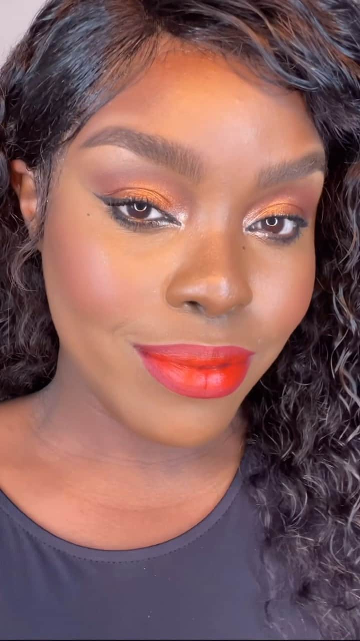 のインスタグラム：「Power meets perfection. With Radiant Creamy Concealer and Powermatte High-Intensity Lip Pencil, you can build a lip look that won’t budge.   Available at @nordstrombeauty.  National Senior Makeup Artist @cherellelazarus wears shades: Born To Be Wild Kiss Me Deadly」