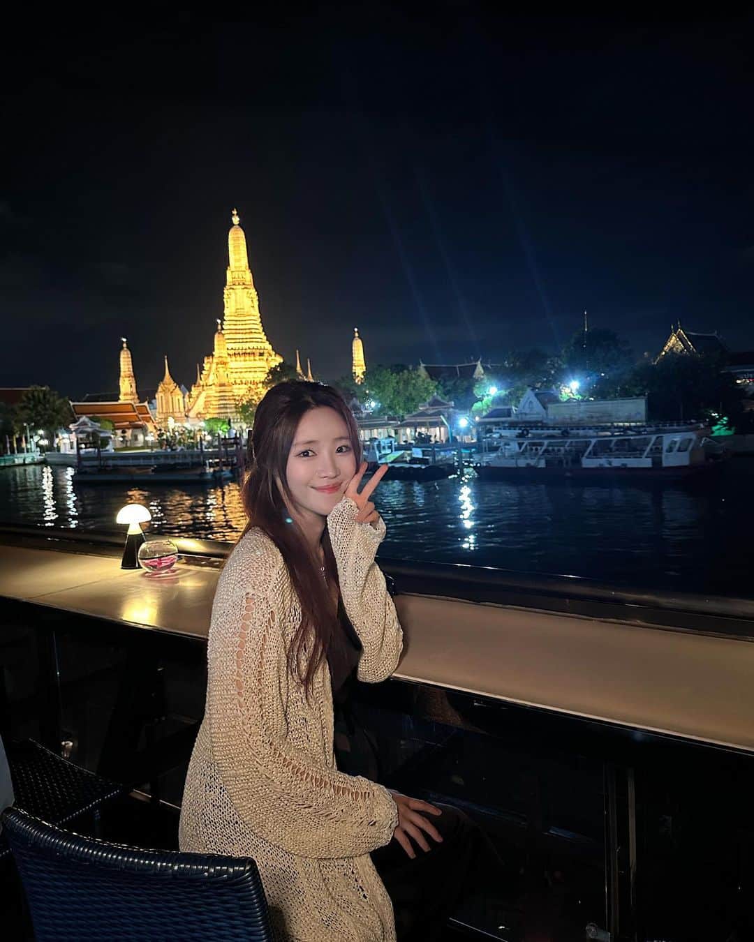 ジユルさんのインスタグラム写真 - (ジユルInstagram)「아마도 올 해 마지막 여름 내생애 약 500번 여행중 최고의 休  #태국 #방콕 #아이콘시암 #크루즈 #왓아룬 #bangkok #lebua」10月27日 21時49分 - jiyul_7