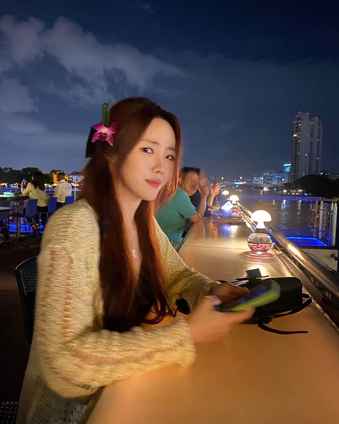 ジユルさんのインスタグラム写真 - (ジユルInstagram)「아마도 올 해 마지막 여름 내생애 약 500번 여행중 최고의 休  #태국 #방콕 #아이콘시암 #크루즈 #왓아룬 #bangkok #lebua」10月27日 21時49分 - jiyul_7
