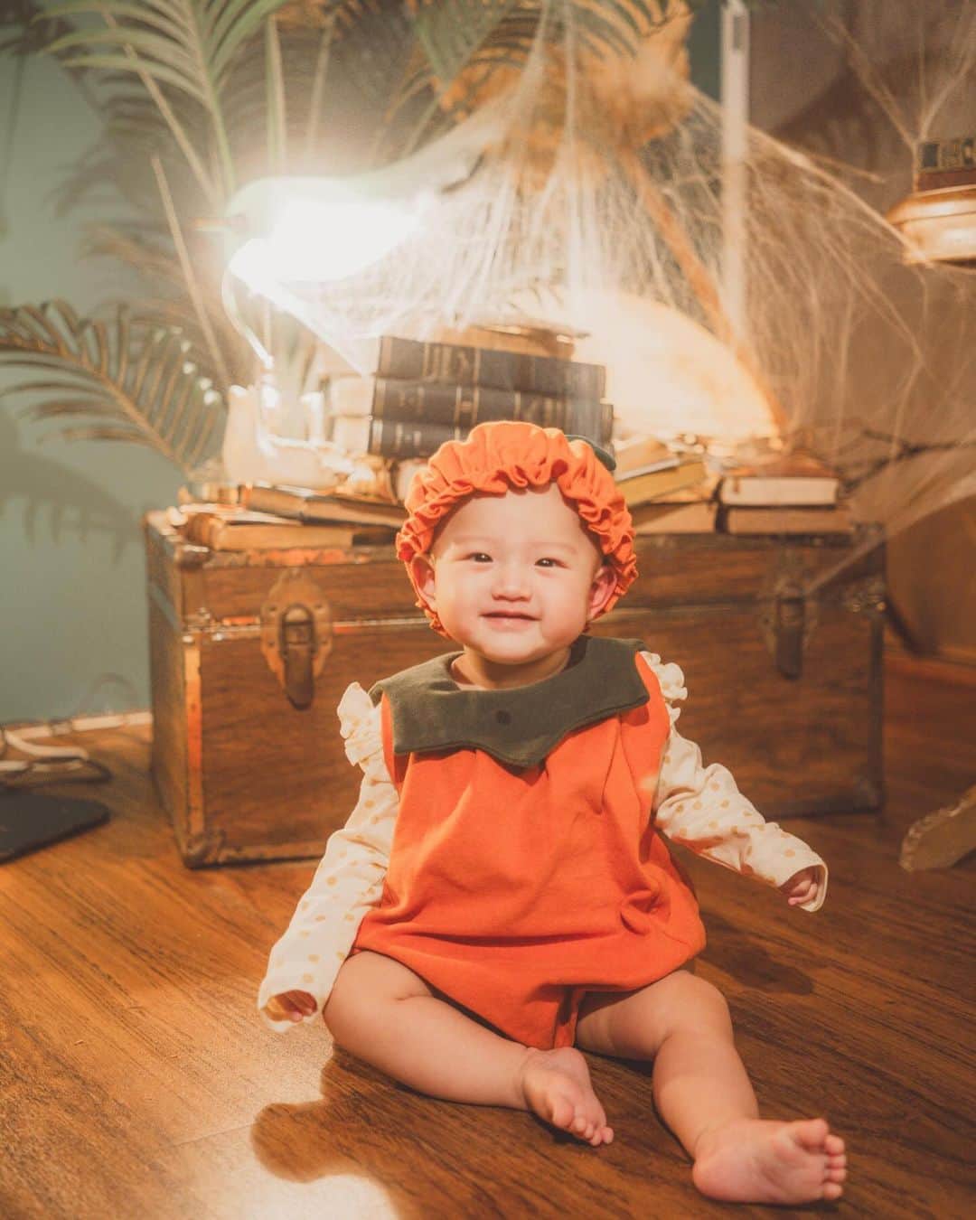 陳語謙さんのインスタグラム写真 - (陳語謙Instagram)「🎃𝓱𝓪𝓹𝓹𝔂 𝓱𝓪𝓵𝓵𝓸𝔀𝓮𝓮𝓷🎃 活捉一隻小南瓜精✌︎( ˙-˙︎︎︎ )  📸&妝&造型 @imyusyuan  都是小喵一手包辦ฅ💕」10月27日 21時54分 - cyc.85