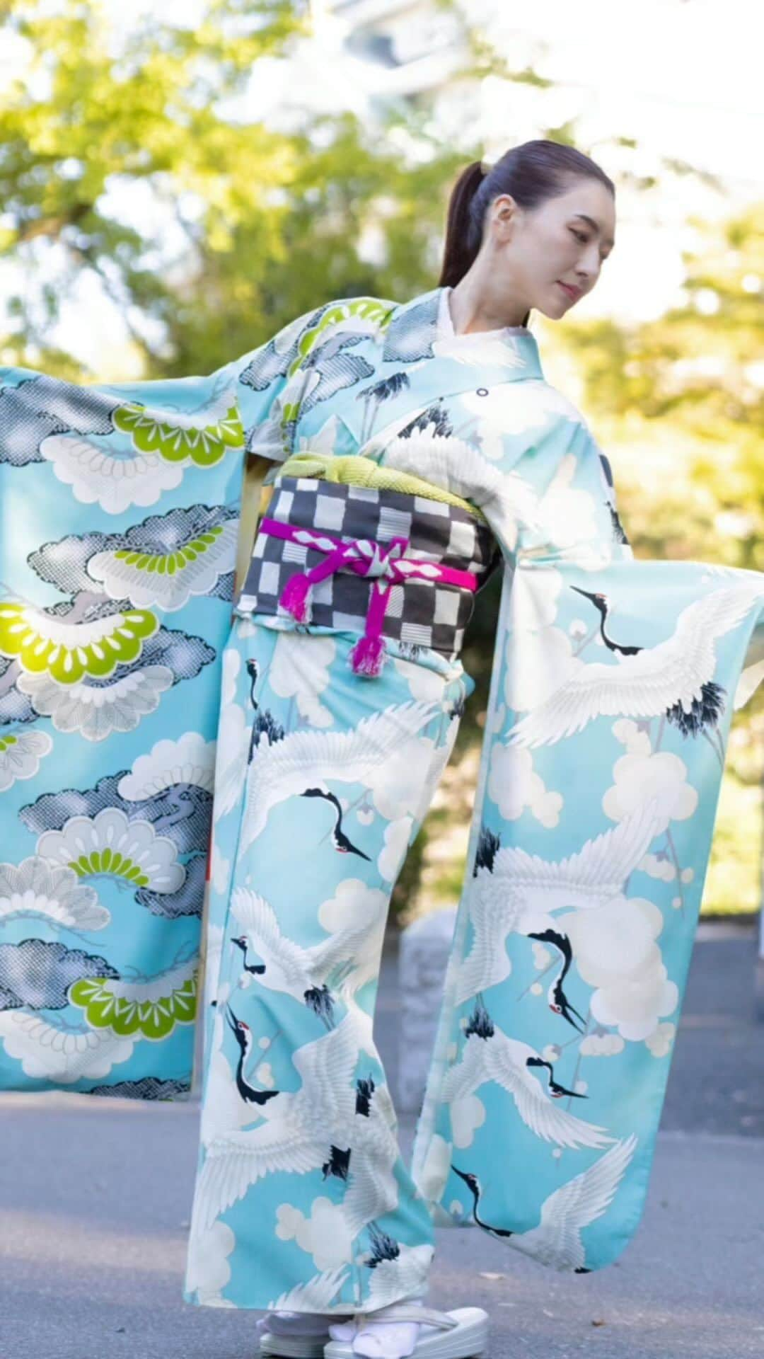 あいみのインスタグラム：「【着物】 #日本伝統文化　#Kimono  令和5年9月16日(土) 《新大阪岳風会 第52回　吟道大会》  衣装提供👘 @modoribashi237  Photo📸 @yuuuuukapoom   #詩吟 #漢詩 #伝統文化 #吟 #吟道 #日本詩吟学院 #新大阪岳風会  #japaneseculture  #art #traditionalculture #japanlife   #大阪ドーンセンター    #着物 #振袖 #kimonostyle」