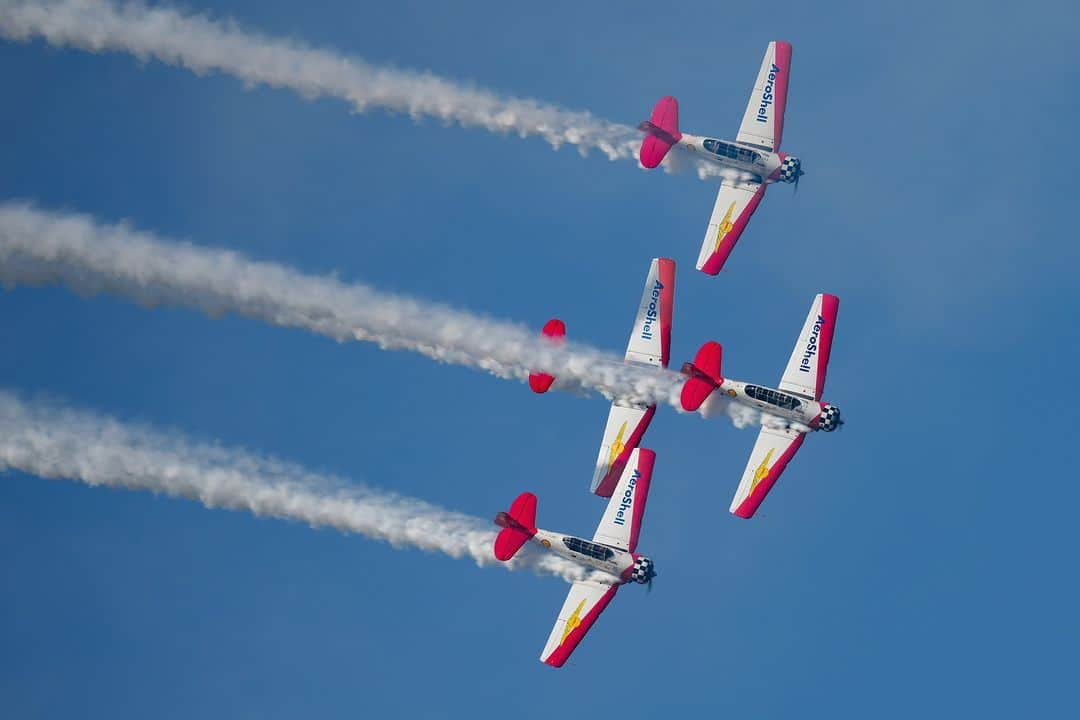 Sigma Corp Of America（シグマ）のインスタグラム：「With November just around the corner, air shows are wrapping up here in the US. 🛬 But 2023 was another great year for photographing aircraft, thanks in part to the arrival of the ultra-versatile SIGMA 60-600mm F4.5-6.3 DG DN OS | Sports lens!  Here are a few highlights from the 2023 air show season featuring SIGMA lenses.   If you haven't seen the new SIGMA 60-600mm yet, check out the "Ultimate Air Show Photography Lens" article on the SIGMA America blog ▶️LINK IN OUR BIO◀️ by @jim_koepnick. Or go to:   🛩️ bit.ly/sigma-60-600-air-show-ig 🛩️   And if you're looking into a telephoto lens for the air show enthusiast in your life, SIGMA now offers 60-600mm, 150-600mm, and 100-400mm options for Canon EF, Nikon F, Sony E, and L-Mount. Just go to sigmaphoto.com to see our full range of telephoto zoom options.   #sigmaphoto #SIGMA60600mmSports #SIGMASports #SIGMADGDN #photography #airshow #airshowphotography #aviation #aviationphotography #aviationphoto #telephoto #telephotolens #zoomlens #Lmount #Emount #sigmalens #sigmalenses」