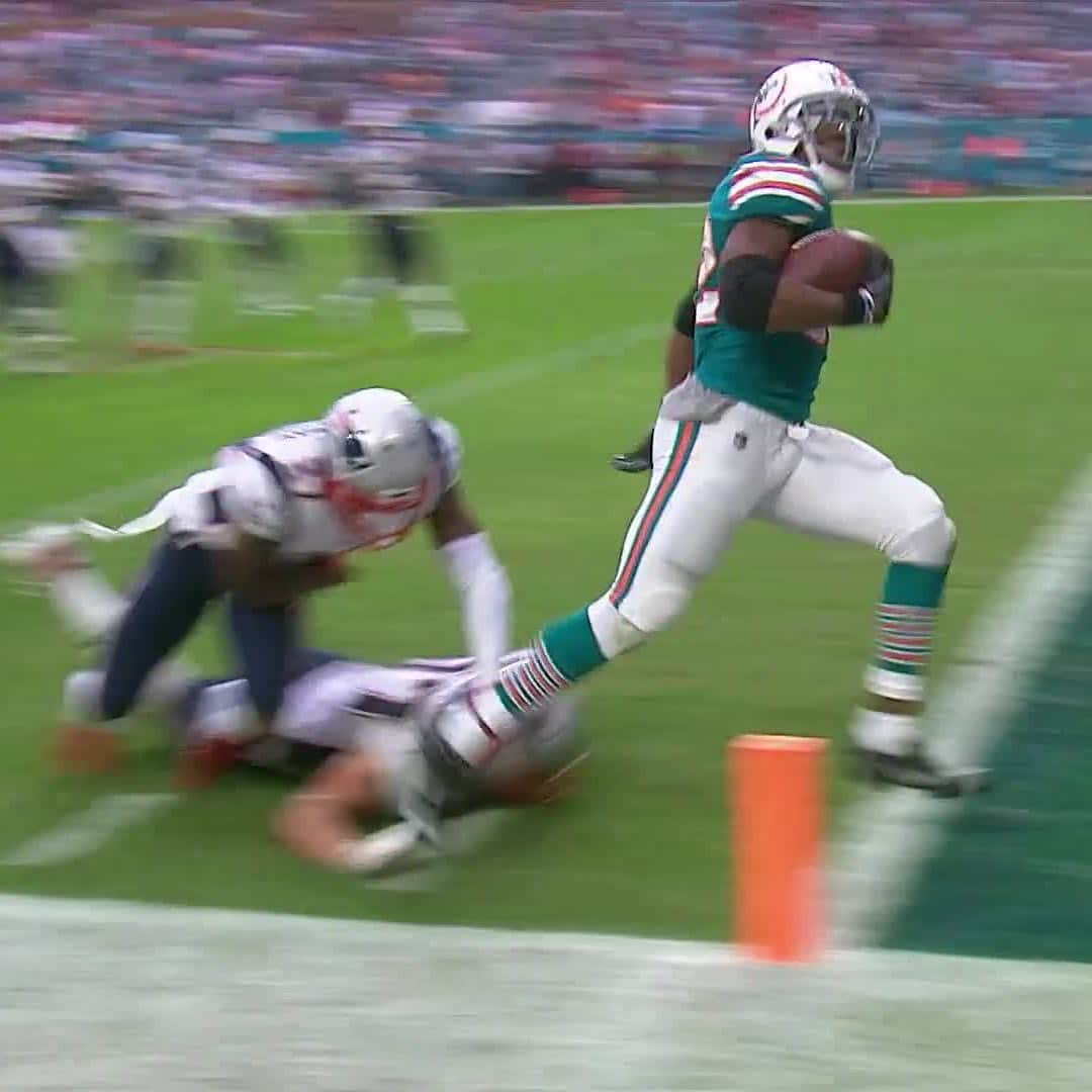 NFLのインスタグラム：「Only right to bring back the Miami Miracle when New England visits the @miamidolphins.  📺: #NEvsMIA — Sunday 1pm ET on CBS 📱: Stream on #NFLPlus」