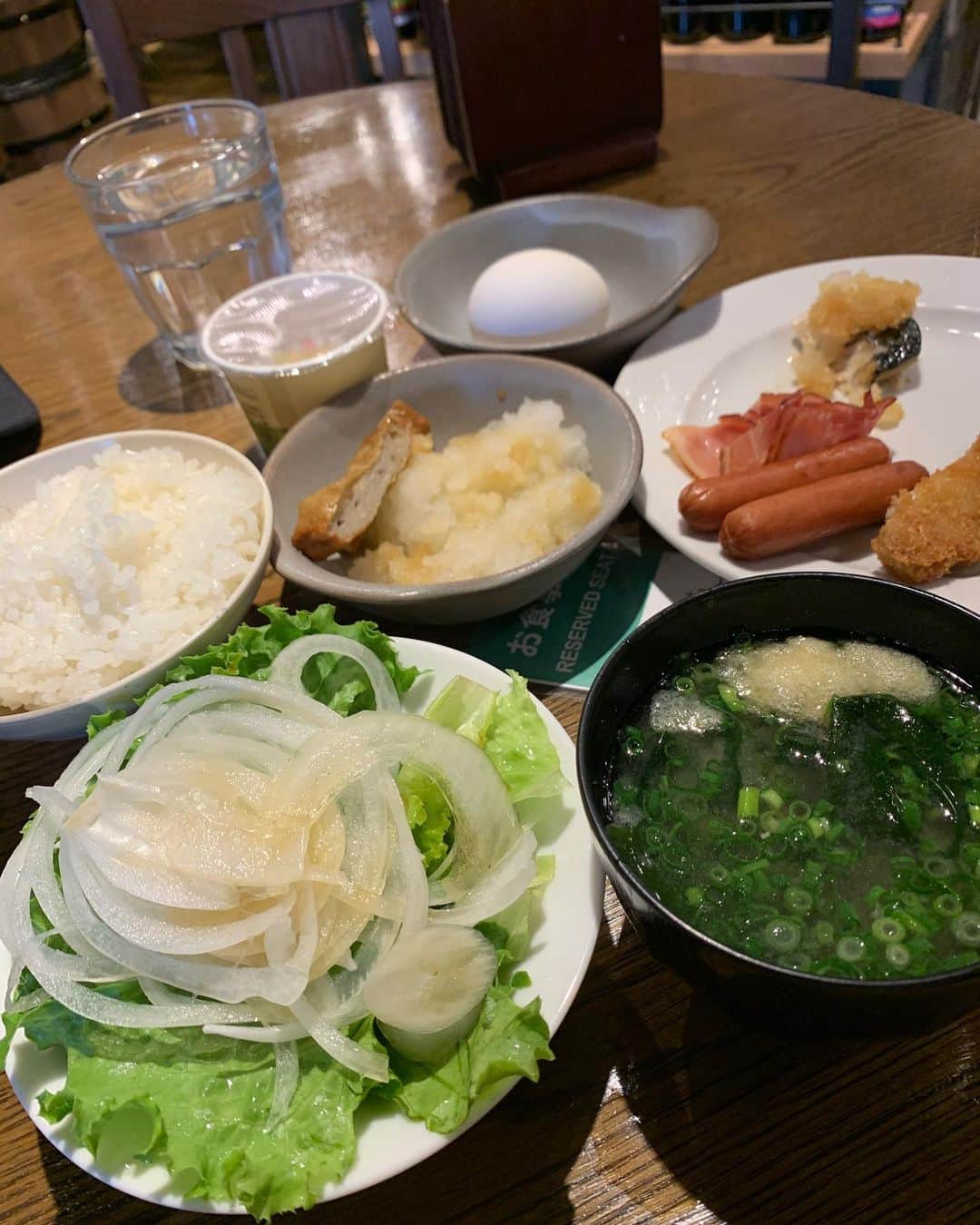 のインスタグラム：「今日はイベントの為、松山のホテルの朝食を頂いています。昨日の新米が頭に浮かびあの新米が有ればなぁと？休みの人多いかなゆっくり秋を楽しんでください^_^」
