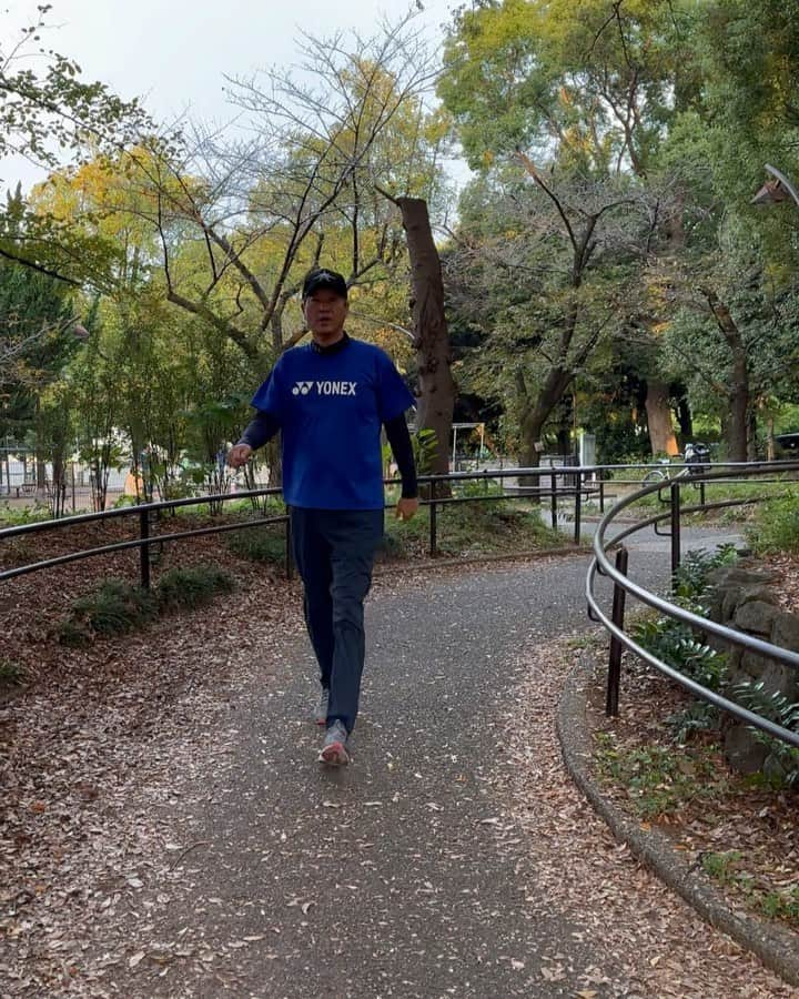 金石昭人のインスタグラム：「カネやん散歩🚶  まいどまいどのご挨拶👋  カネやん運動シリーズをどうぞ😁🏃‍♂️  どや  #カネやん散歩 #挨拶 #一日の始まり #どや」