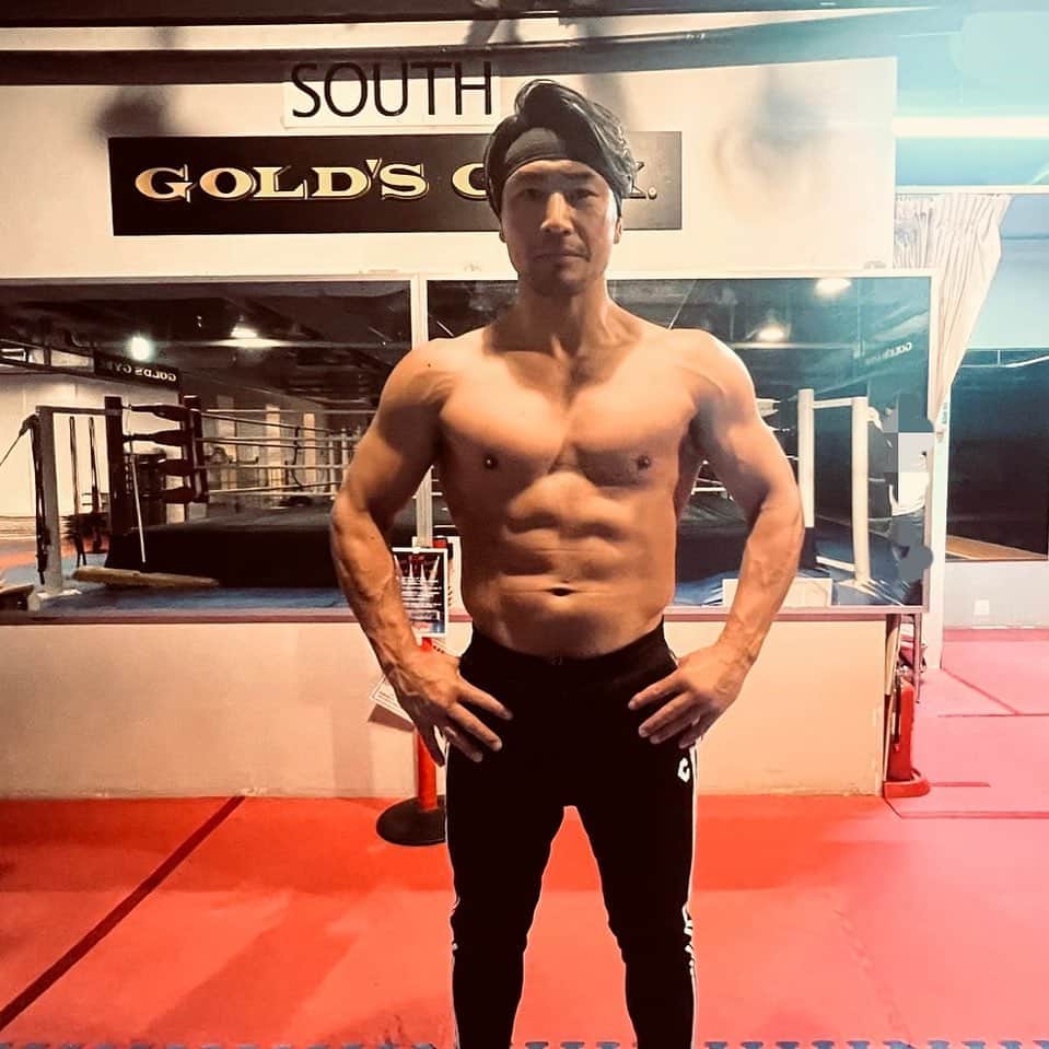 魔裟斗さんのインスタグラム写真 - (魔裟斗Instagram)「たまには筋肉を #魔裟斗」10月28日 8時05分 - masato.official