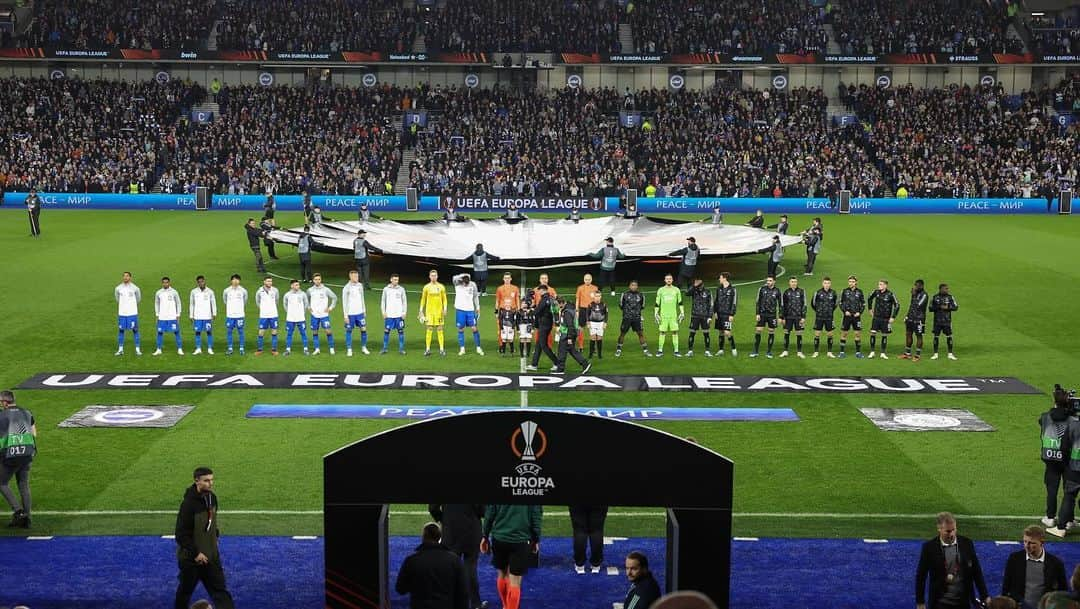 ジョエル・フェルトマンさんのインスタグラム写真 - (ジョエル・フェルトマンInstagram)「One of those nights you will never forget. Our first win in Europe and playing against my old club Ajax 🙏🏽❤️」10月28日 8時13分 - joelveltman