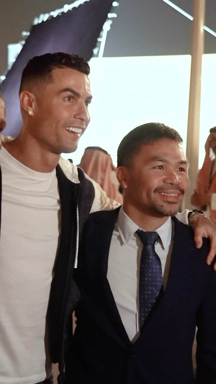 マニー・パッキャオのインスタグラム：「“HEY PACQUIAO!” 🤣  @cristiano absolutely LOVED meeting the legend @mannypacquiao 🐐  #BattleOfTheBaddest #FuryNgannou」