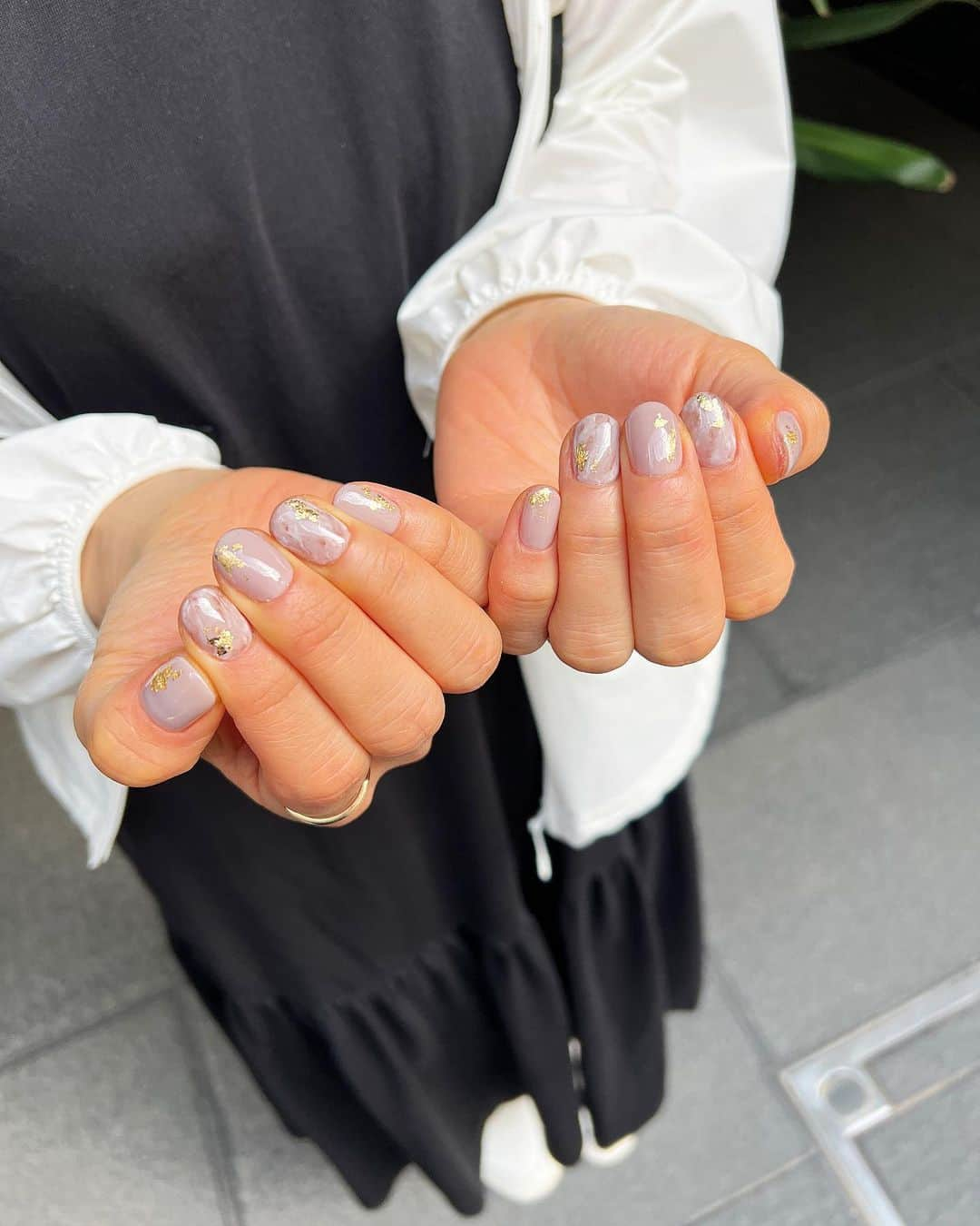 Kana Kobayashiさんのインスタグラム写真 - (Kana KobayashiInstagram)「#nail #マーブル #ネイル #ネイルデザイン #ネイルアート #東京ネイルサロン」10月28日 8時35分 - anela_kana