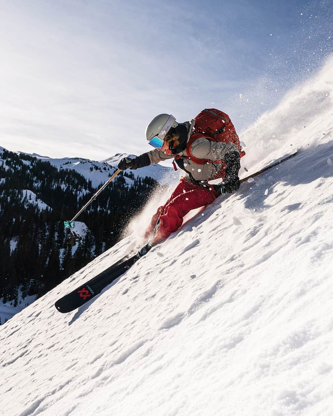 オスプレーさんのインスタグラム写真 - (オスプレーInstagram)「Elevate your backcountry experience with Osprey's Soelden | Sopris Family.   Developed alongside professional guides, athletes, and devoted backcountry recreationalists, our Soelden/Sopris Family puts safety first. Shop best-in-class backcountry touring packs now.  #OspreyPacks」10月28日 0時00分 - ospreypacks