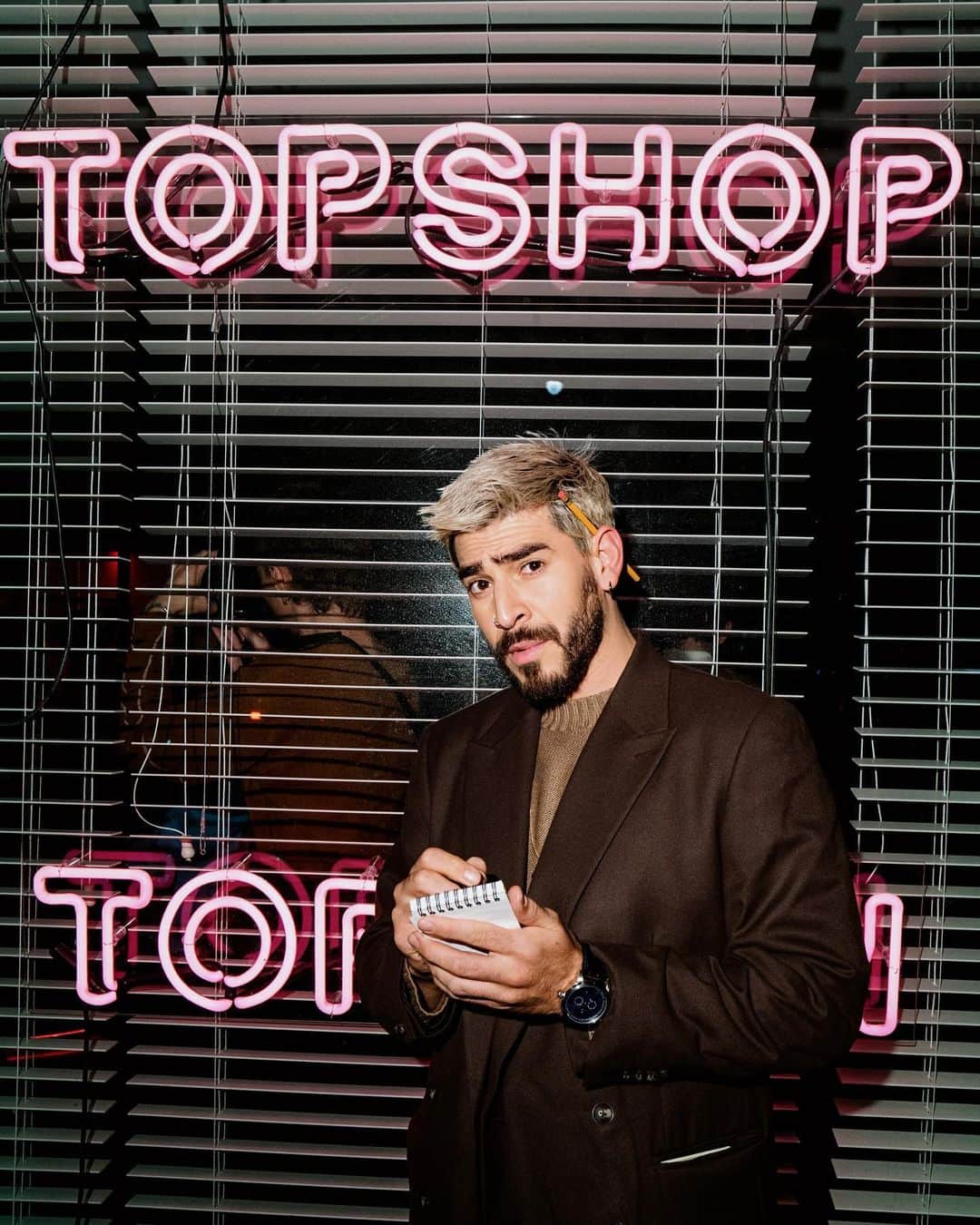 Nordstromのインスタグラム：「Last night we uncovered the fall TOPSHOP TOPMAN collection at our West Village Local store in true 80’s Noir realness. Guests partook in a spooky mystery-themed game inspired by iconic neo-noir films. See more of the collection now in-store and online. #NordstromNYC」