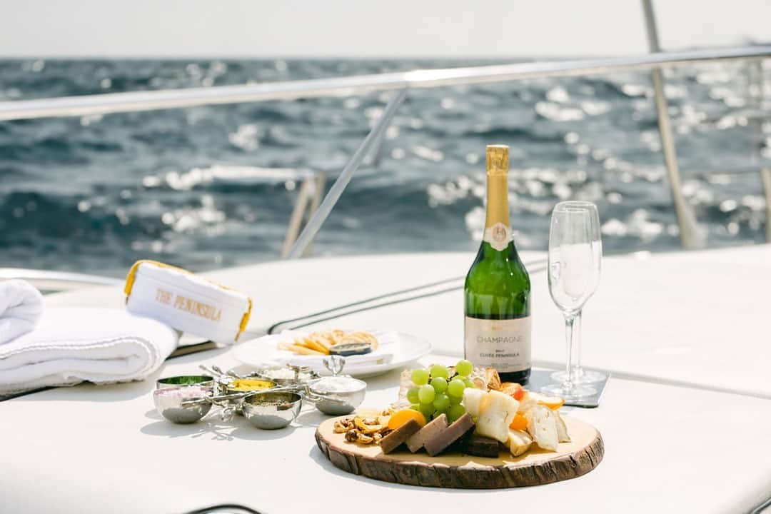 のインスタグラム：「Life is but a dream aboard our exclusive yachting experience.  #thepeninsulanewyork #luxurytravel #nychotels」