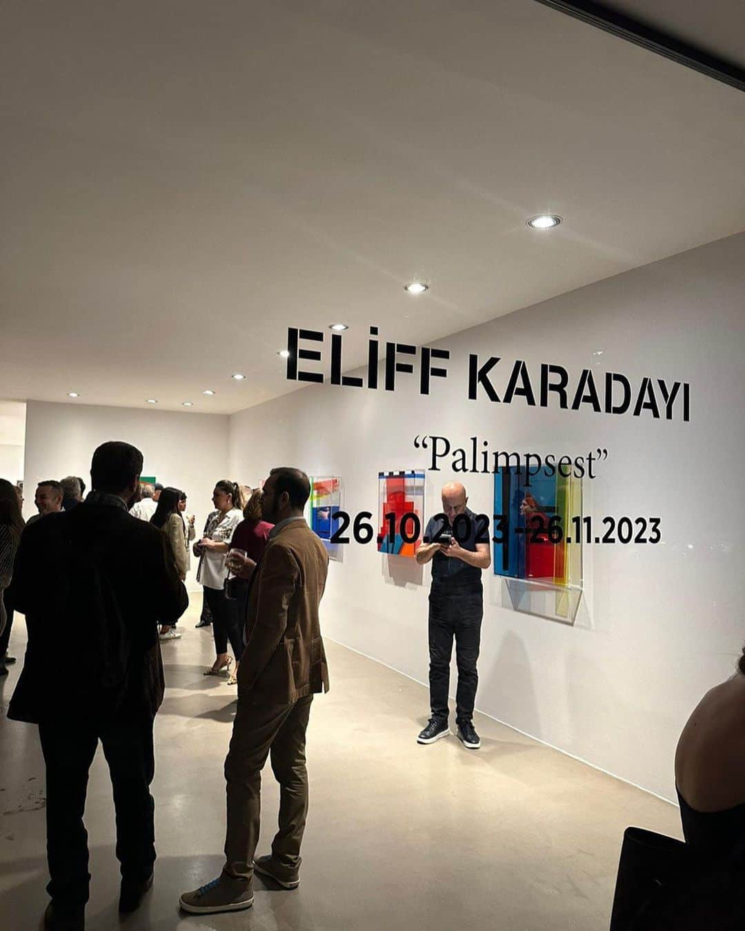 My Interiorさんのインスタグラム写真 - (My InteriorInstagram)「Eliff Karadayı's @eliffkaradayi solo exhibition, "Palimpsest," is now on display at @Galeri_Artist in Istanbul, and it will be open until mid-November. We cordially invite you to visit and immerse yourself in this exceptional artistic experience.  Photo credit: @the.classy.issue  @dr.ertugrulcetinkaya」10月28日 0時12分 - myinterior