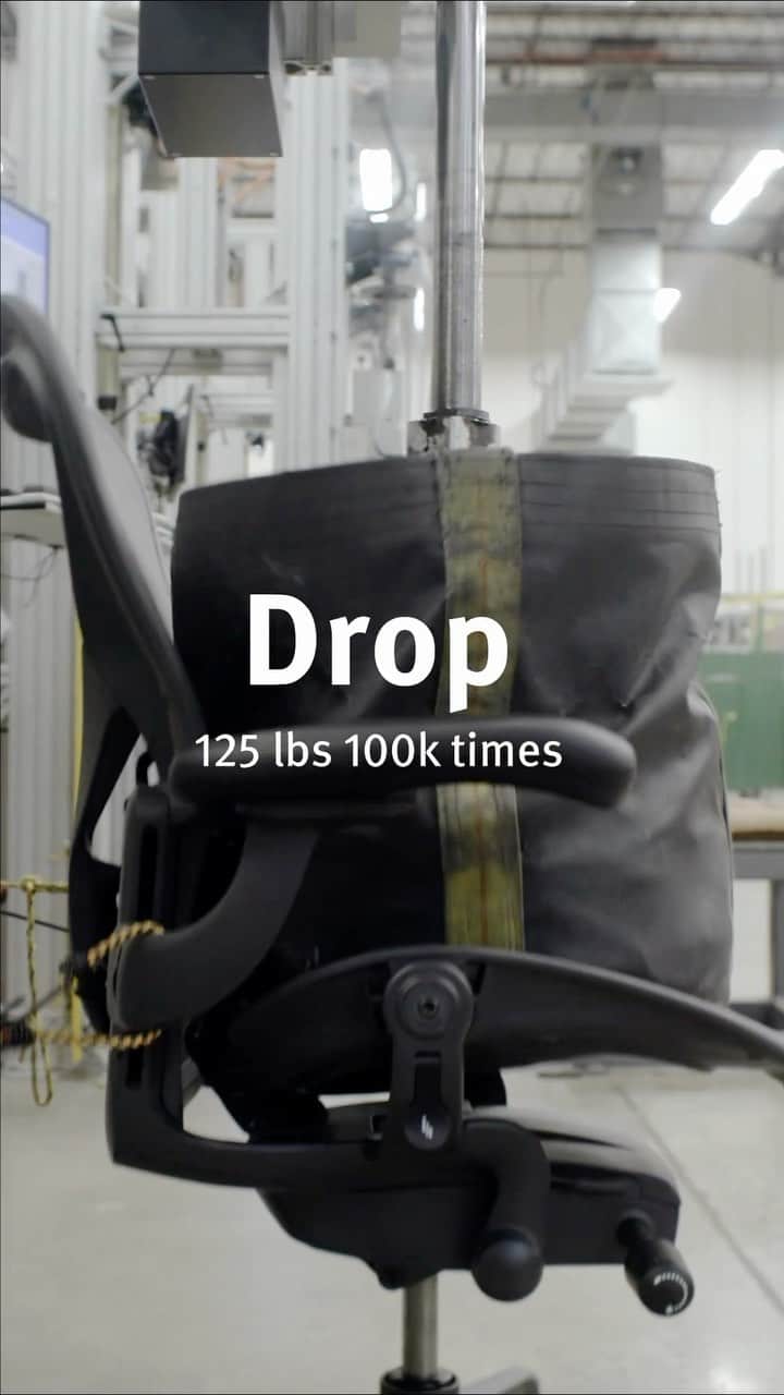 Herman Miller （ハーマンミラー）のインスタグラム：「What does it mean to be truly put to the test? Our products are pushed to the limit—and then some—in our Test Lab, where you’ll find weighted bags dropped into the seat of a chair, casters spun for days on end, and machines that wouldn’t feel out of place in a repair shop. We test our products beyond what the industry expects—or requires—because we want them to stand the test of time.」