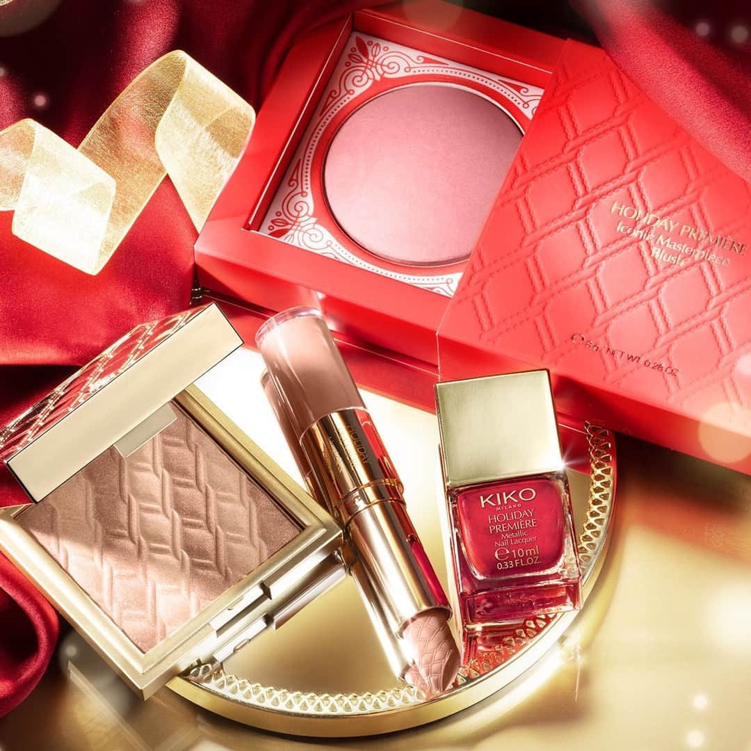 KIKO MILANOのインスタグラム：「Achieve a festive full glam with our new #KIKOHolidayPremiere collection! 😍 Which of these goodies do you wish to unwrap under the tree? 🎄 ⁣ ⁣ Iconic Masterpiece Blush 02 - Lipstick & Lipgloss 01 - Pearly Duo Highlighter 02 - Metallic Nail Lacquer 03⁣ ⁣ #KIKOMilano #newproducts #christmascollection #festivemakeup #glowyskin」
