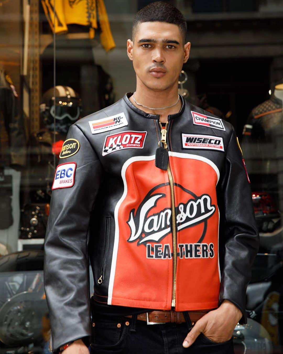 バンソンのインスタグラム：「Our black/orange Bart jackets are available now for purchase. Be sure to check out our website or stop by our showroom in Fall River. #vansonleathers」