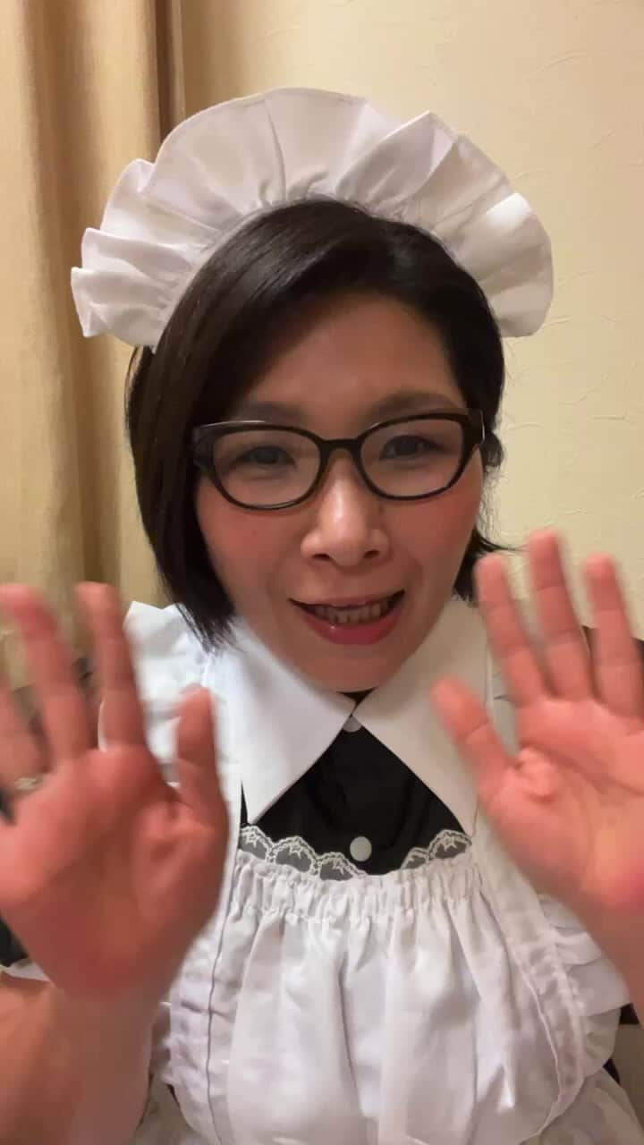 くわばたりえのインスタグラム：「ハロウィン🎃バタやんおばさんのメイド喫茶？」