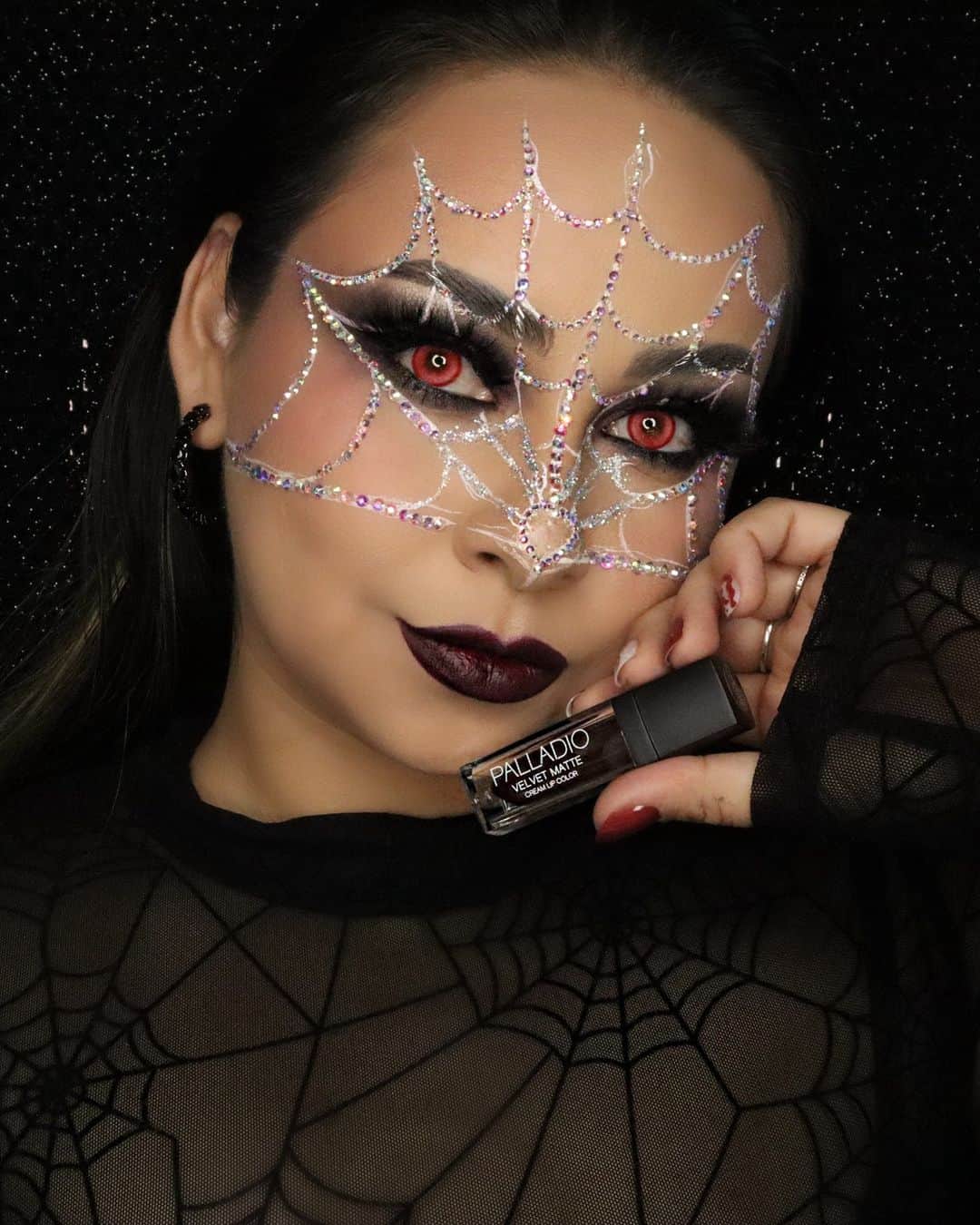Palladio Beautyのインスタグラム：「Palladio products have brought the Halloween glam to life in this makeup look! Check out @jesiika89 stunning look 👻💄  #spookylooks #halloweenmakeuptutorial #halloweenlook #PalladioBeauty #tutorial #makeuptutorial」