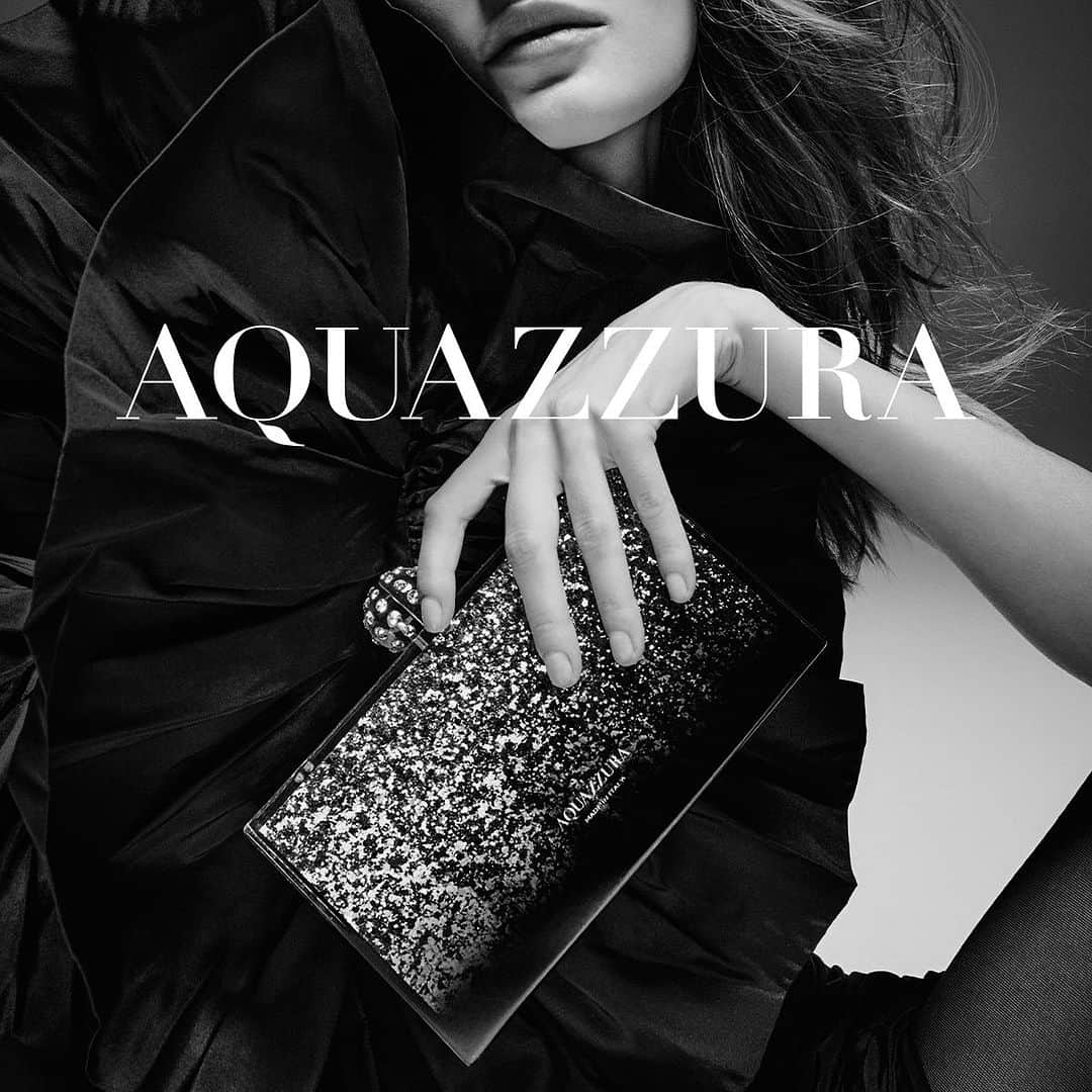 Aquazzuraのインスタグラム：「After-dark accessories. Distinguished by its uniquely gradient finish, Tequila Clutch is the unsurpassed blend of finesse and fun   #AQUAZZURA  #AQUAZZURABags」