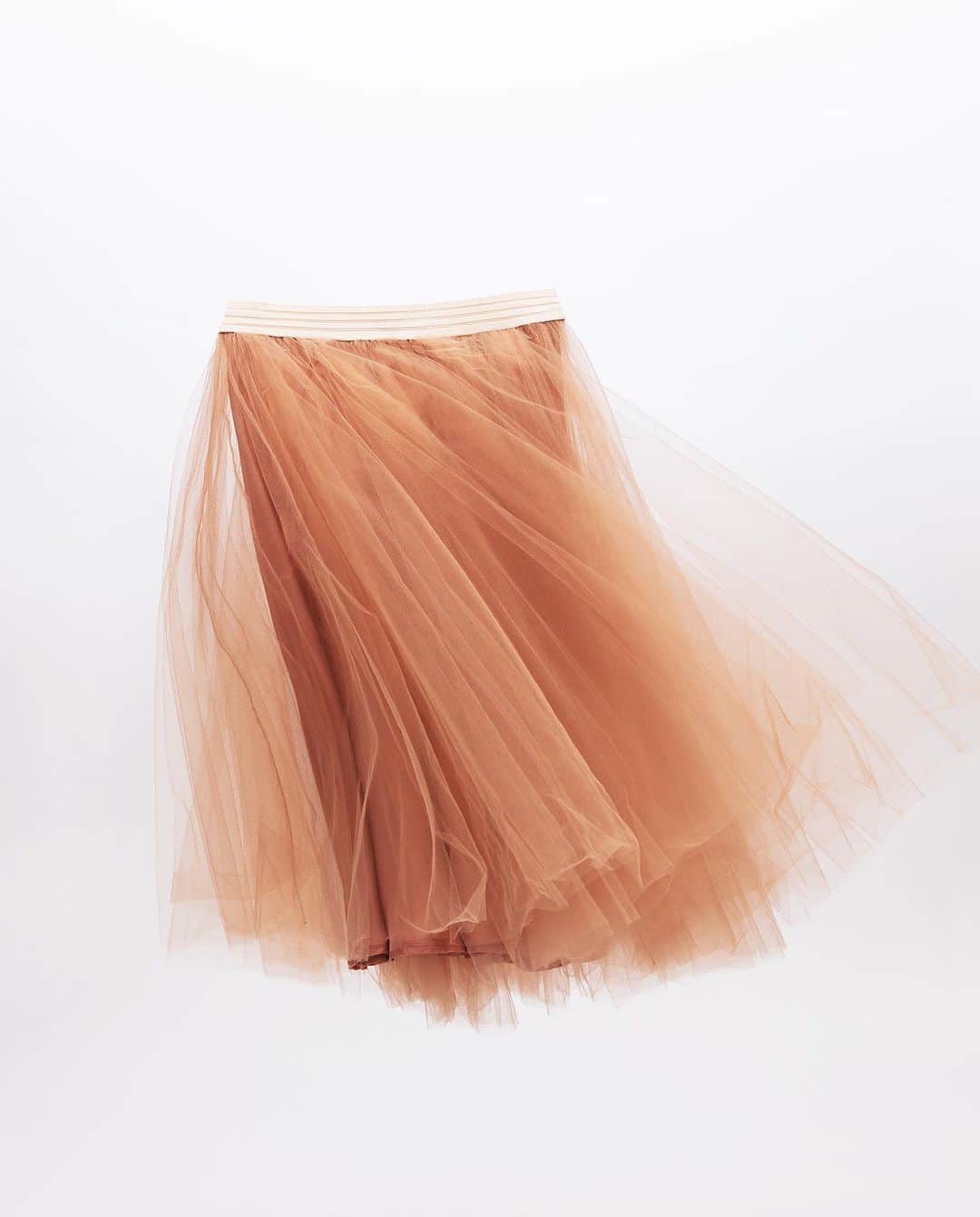 Repettoのインスタグラム：「The Tutu skirt hazelnut brown.  #repettotutu #repettoFW23」