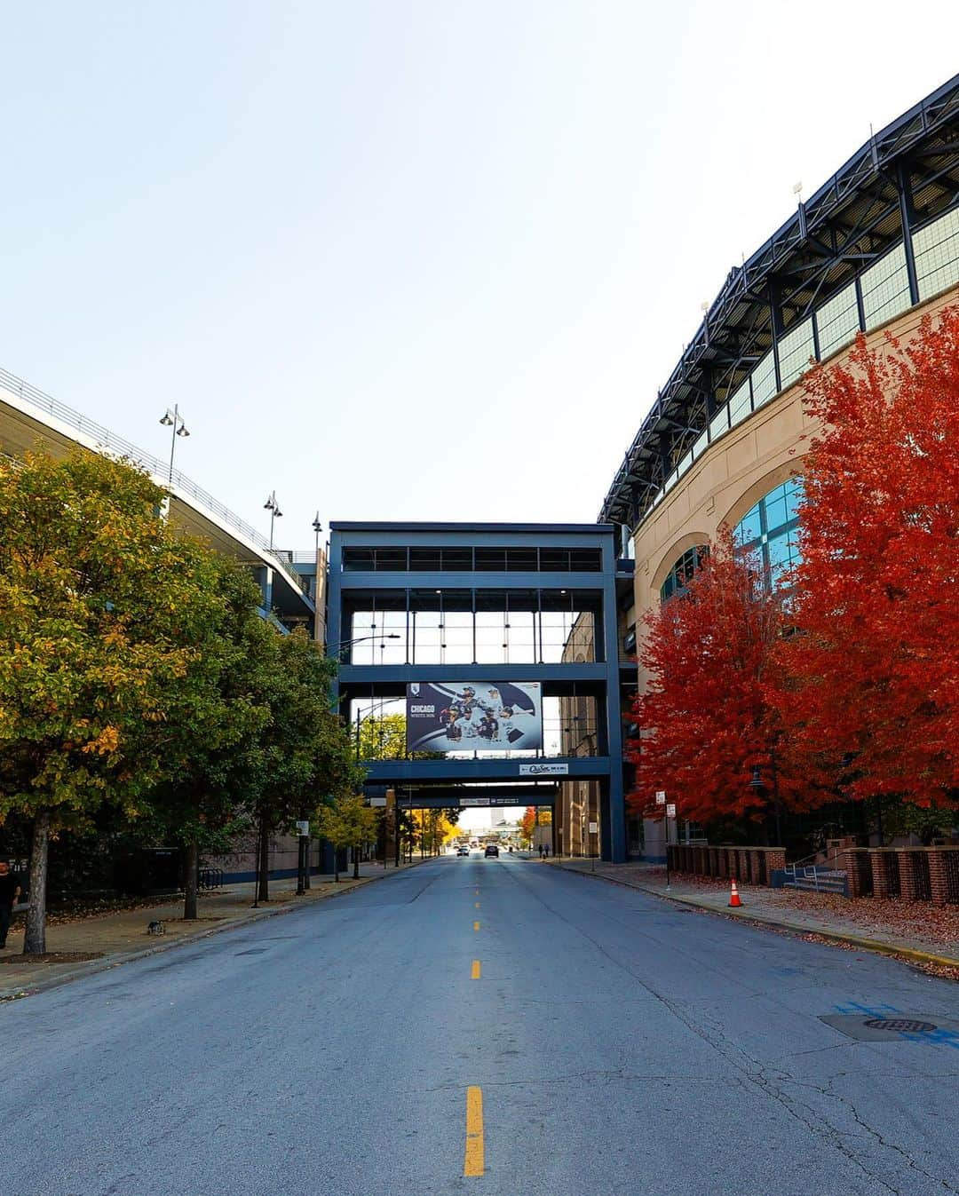 シカゴ・ホワイトソックスさんのインスタグラム写真 - (シカゴ・ホワイトソックスInstagram)「Guaranteed Rate Field (Fall's Version) 🍁🍂」10月28日 1時41分 - whitesox