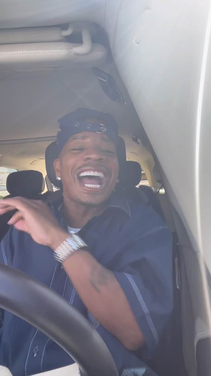 のインスタグラム：「🤣🤣🤣🤣 Y’all Don’t Pay Me No Attention I Just Be Feeling Good Sometime!! 🤣🤣 “Thanksgivings With Plies” (The R&B Way) Nov. 23rd Thanksgiving Night!!!!! Tampa Fl #Tallyhotampa (Ticket & Sections Link In My Story) #Plies #KingCircleHat 🍿🍿🍿🍿🍿🍿」