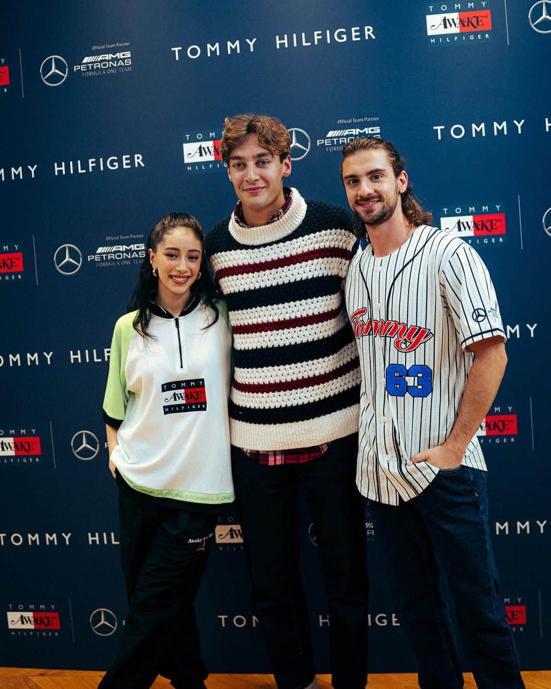 Tommy Hilfigerさんのインスタグラム写真 - (Tommy HilfigerInstagram)「Straight from paddock to the Tommy Hilfiger Store in Mexico City. #GeorgeRussell @mercedesamgf1」10月28日 2時09分 - tommyhilfiger