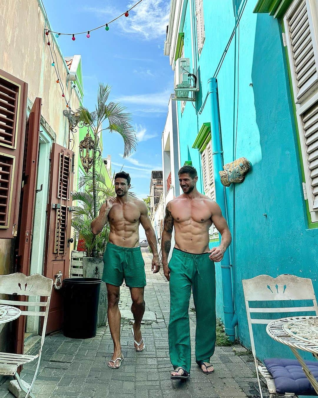 Jonas Sulzbachさんのインスタグラム写真 - (Jonas SulzbachInstagram)「Curaçao 🇨🇼💙  @felipecensi  @lucasgil.mbt  @rodrigo.mbt  @amirslama  @murilomauricio  @juniorguimaraes  @visitecuracao  @mangrovebeachresort」10月28日 2時36分 - jonassulzbach