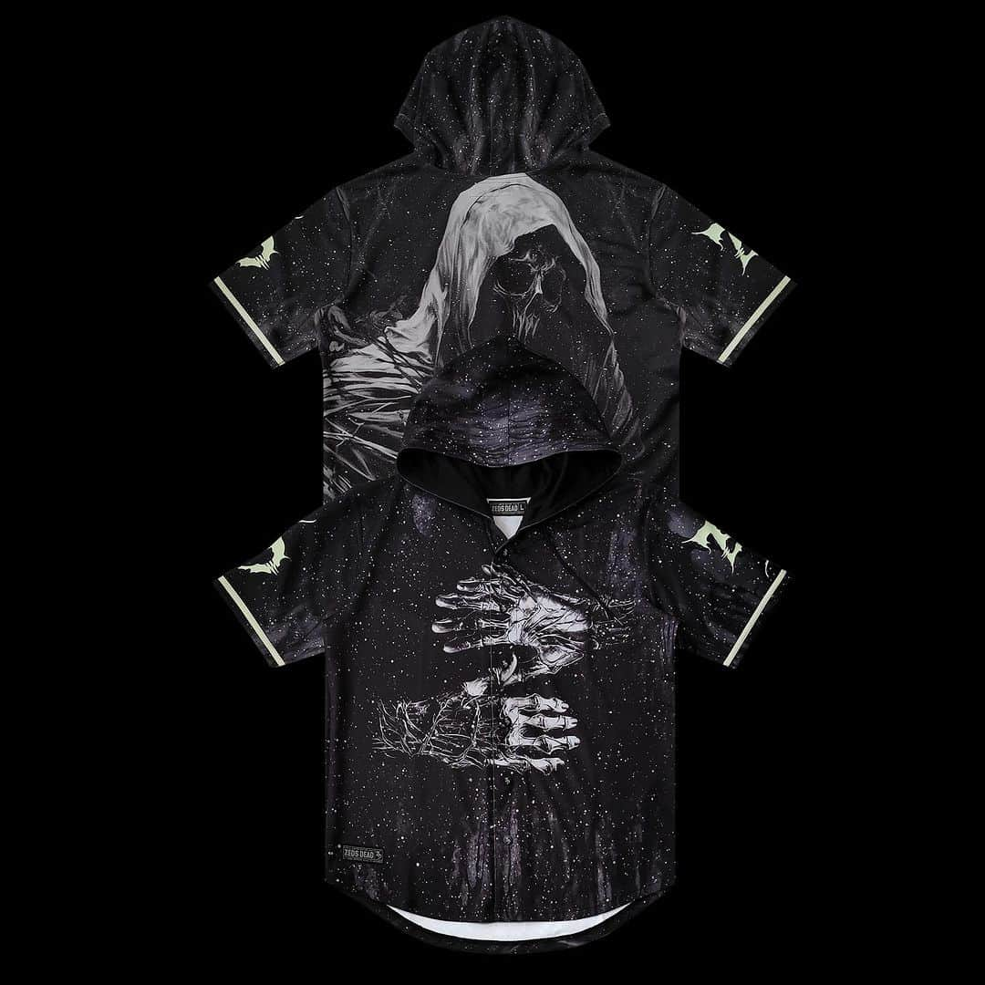 Zeds Deadさんのインスタグラム写真 - (Zeds DeadInstagram)「DESCENDING COLLECTION AVAILABLE NOW! New jerseys, hoodies and pashminas added to our merch store for all your spooky festivities 🧟‍♂️🕸️🧟  LINK IN BIO OR HEAD TO SHOP.ZEDSDEAD.NET」10月28日 3時00分 - zedsdead