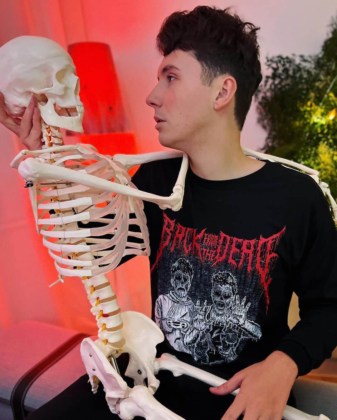 フィル・レスターさんのインスタグラム写真 - (フィル・レスターInstagram)「DAN AND PHIL SHOP IS BACK FROM THE DEAD  Limited edition metal logo merch to celebrate the gaming resurrection - claim yours to prove you were here when the hiatus ended!  🌍 danandphilshop.com / 🌎 us.danandphilshop.com  Art by @divine.gnosis」10月28日 2時54分 - amazingphil