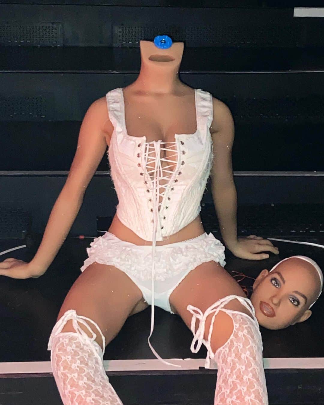 アルヴィダ・バイストロムのインスタグラム：「Me and my off the shelf AI s3ks doll Harmony are performing at @creamcakeberlin tonight and tomorrow 💖  @claracolettemiramon for letting us borrow some clothes 💖」